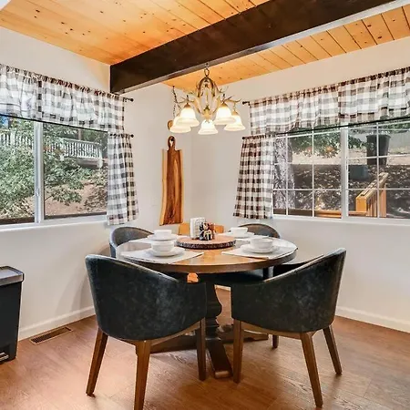 Pine Den Cabin: Arcade+Fire Pit+Bbq Sugarloaf Exterior photo