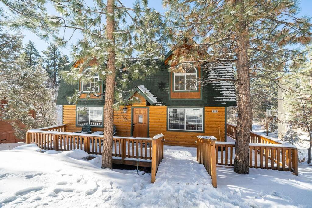 Pine Den Cabin: Arcade+fire Pit+bbq *