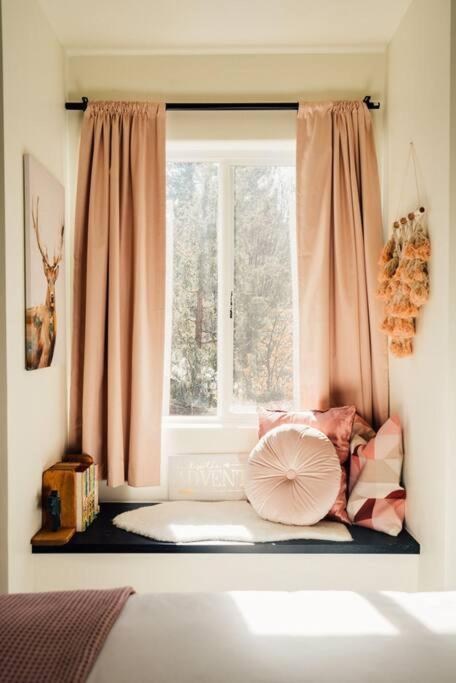 Holiday home Pine Den Cabin: Arcade+fire Pit+bbq *