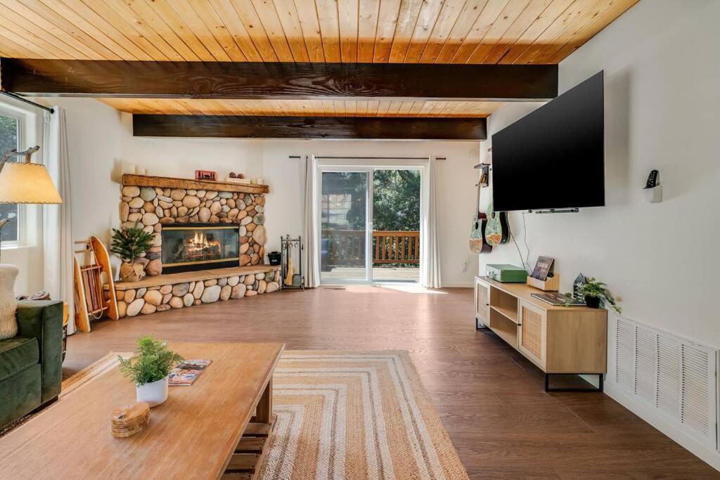 Pine Den Cabin: Arcade+fire Pit+bbq
